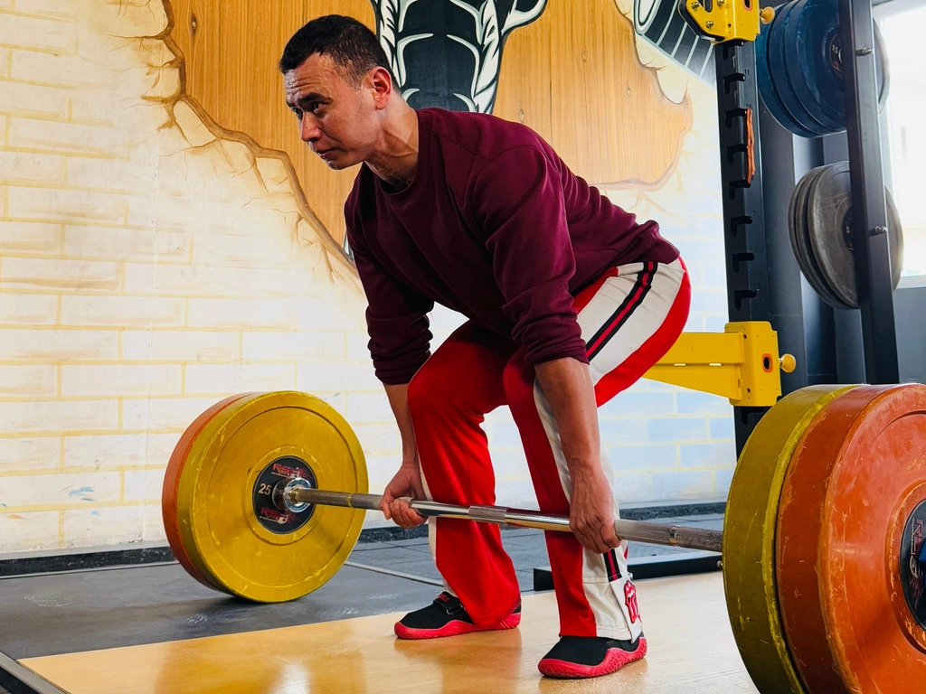 Fitness Park gym member performing a deadlift.